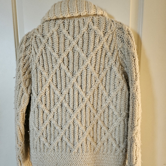 Handmade Beige Knit Cardigan - Picture 2 of 3